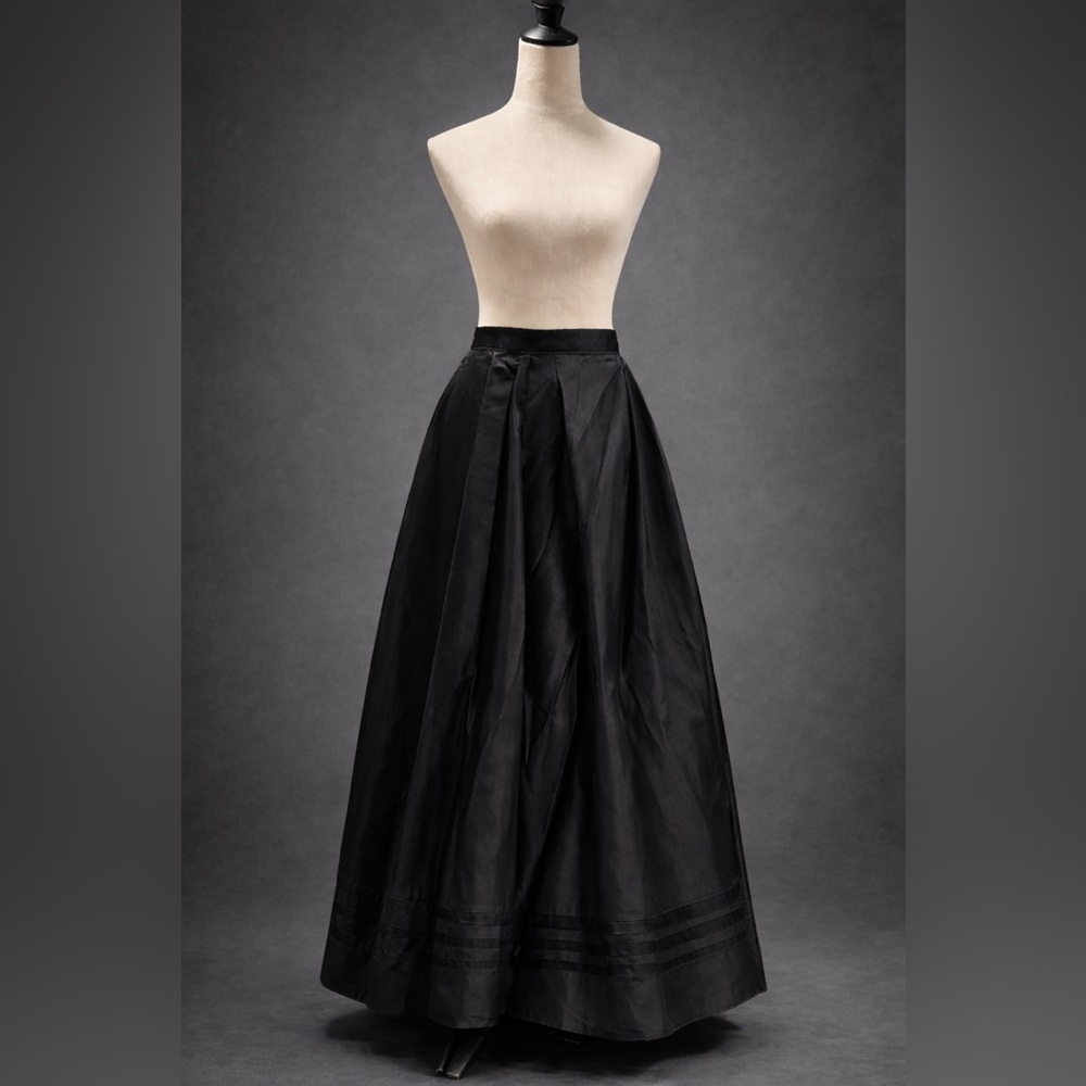 Function & Fringe Edit | Black Pleated Maxi Skirt High Waist A-Line Satin - Picture 3 of 3